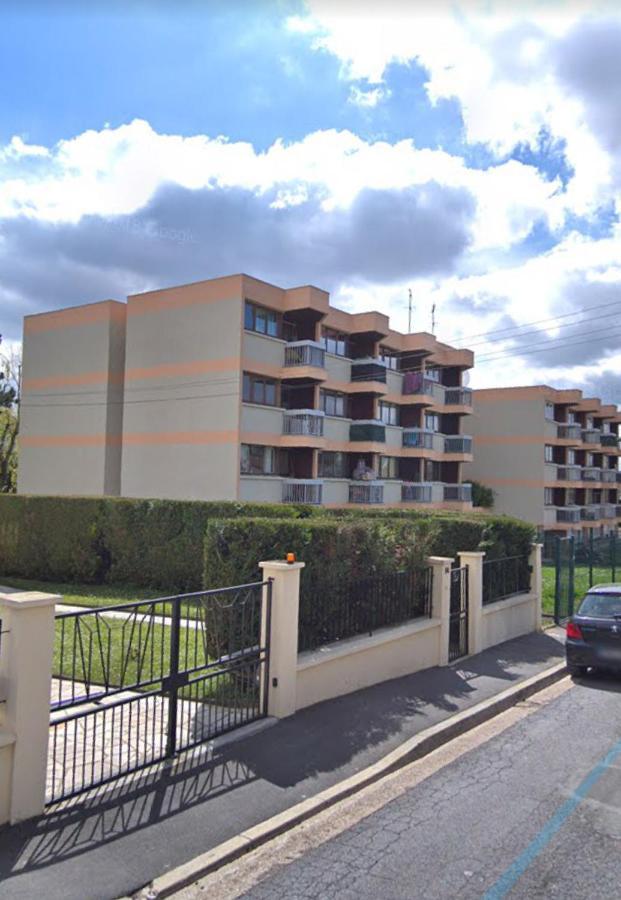 Studio Equipe Pres De Paris Argenteuil Bagian luar foto